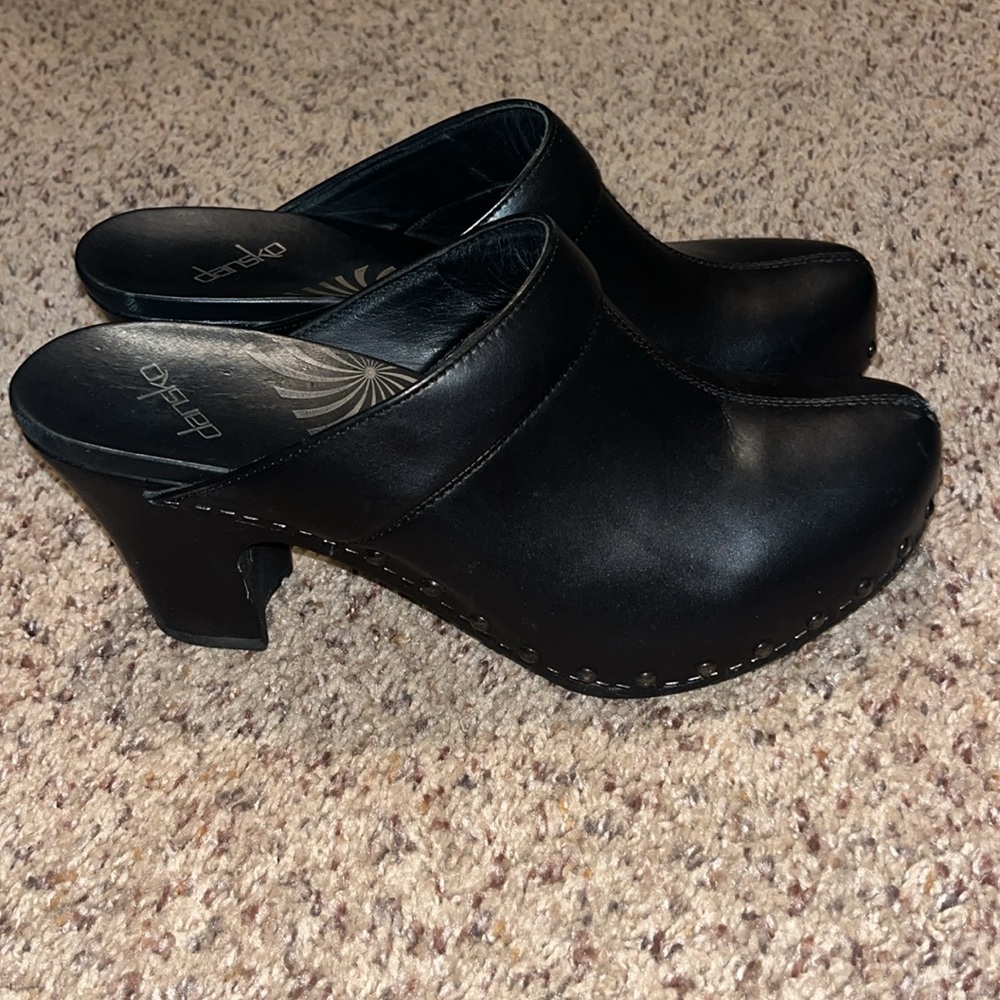 Dansko Rae Heeled Clogs Leather Studs Heels Slip On black US 10.5 or 11 - Picture 3 of 9